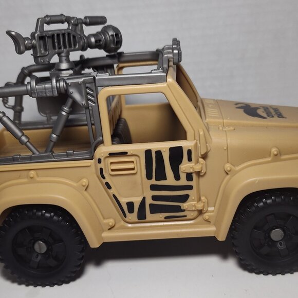 Animal Planet Safari Truck Jeep Beige Animal Rescue Toy 8" Excellent Condition - Picture 1 of 5